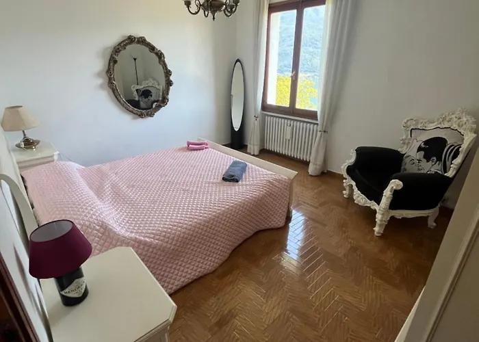 Holiday home Panorama Cremia-casa Lina